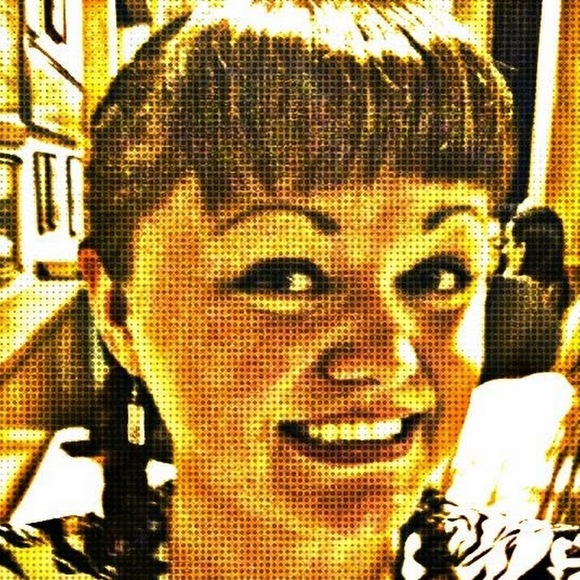 Meet your Posher, Libby - Picture 3 of 6